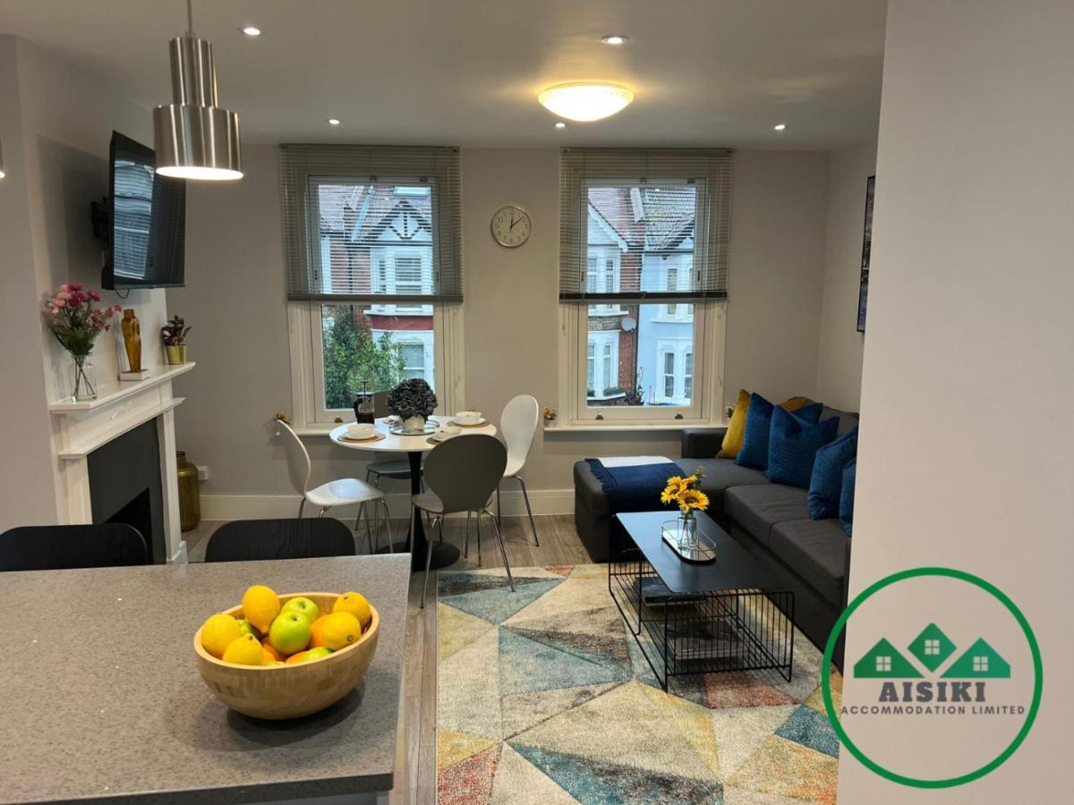 Aisiki Apartments At Stanhope Road, North Finchley, Airconditioned Multiple 2 Or 3-Bedroom, Pet-Friendly Duplex Flats, King Or Twin Beds, Airconditioned & Free Wi-Fi エクステリア 写真