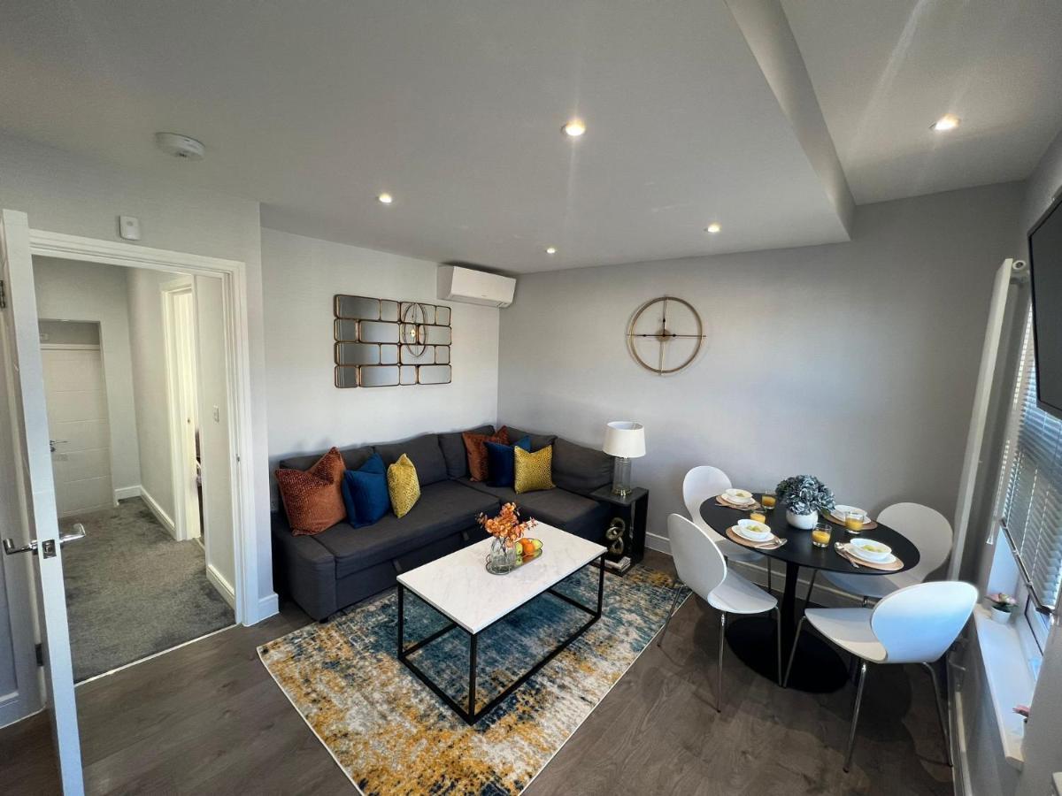 Aisiki Apartments At Stanhope Road, North Finchley, Airconditioned Multiple 2 Or 3-Bedroom, Pet-Friendly Duplex Flats, King Or Twin Beds, Airconditioned & Free Wi-Fi エクステリア 写真