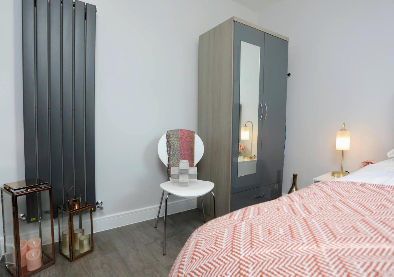 Aisiki Apartments At Stanhope Road, North Finchley, Airconditioned Multiple 2 Or 3-Bedroom, Pet-Friendly Duplex Flats, King Or Twin Beds, Airconditioned & Free Wi-Fi エクステリア 写真