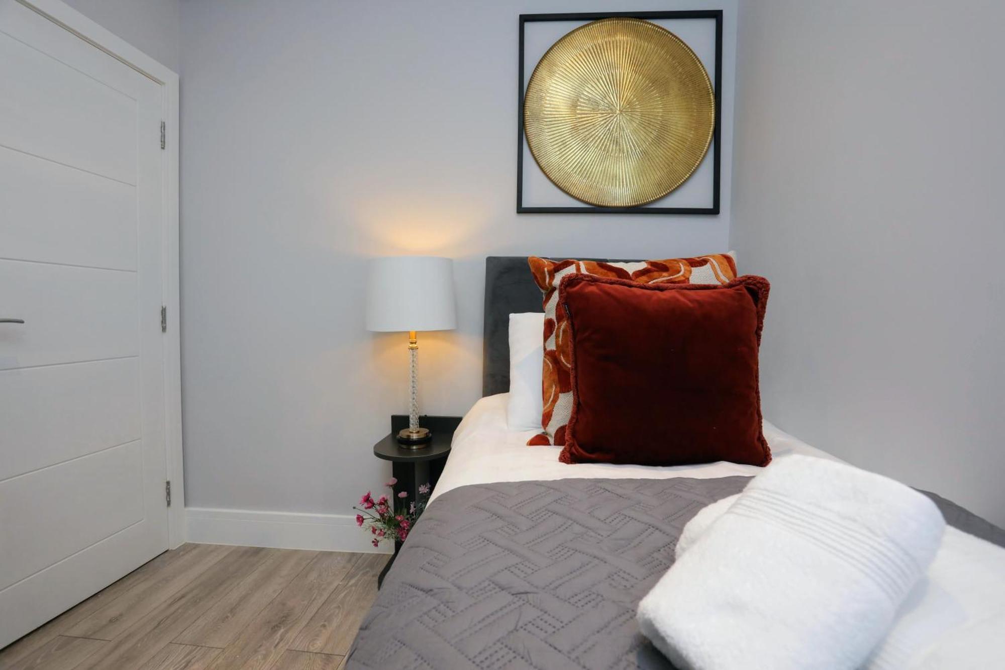 Aisiki Apartments At Stanhope Road, North Finchley, Airconditioned Multiple 2 Or 3-Bedroom, Pet-Friendly Duplex Flats, King Or Twin Beds, Airconditioned & Free Wi-Fi エクステリア 写真