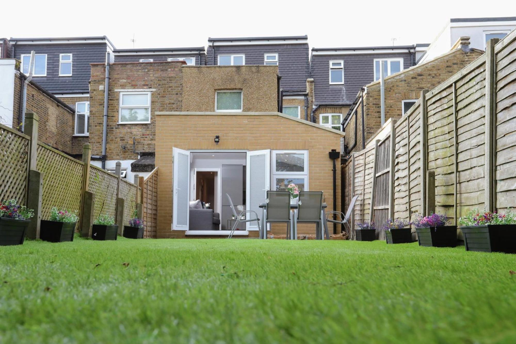 Aisiki Apartments At Stanhope Road, North Finchley, Airconditioned Multiple 2 Or 3-Bedroom, Pet-Friendly Duplex Flats, King Or Twin Beds, Airconditioned & Free Wi-Fi エクステリア 写真