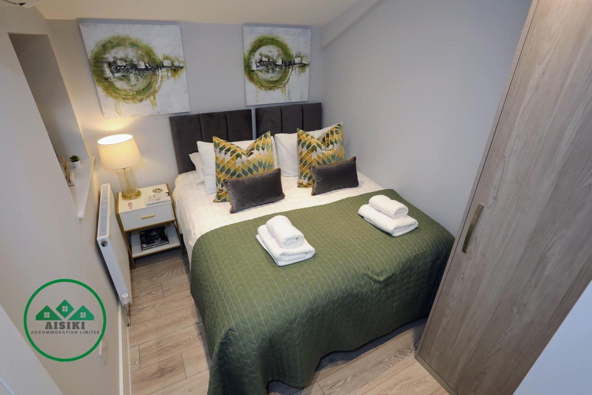 Aisiki Apartments At Stanhope Road, North Finchley, Airconditioned Multiple 2 Or 3-Bedroom, Pet-Friendly Duplex Flats, King Or Twin Beds, Airconditioned & Free Wi-Fi エクステリア 写真