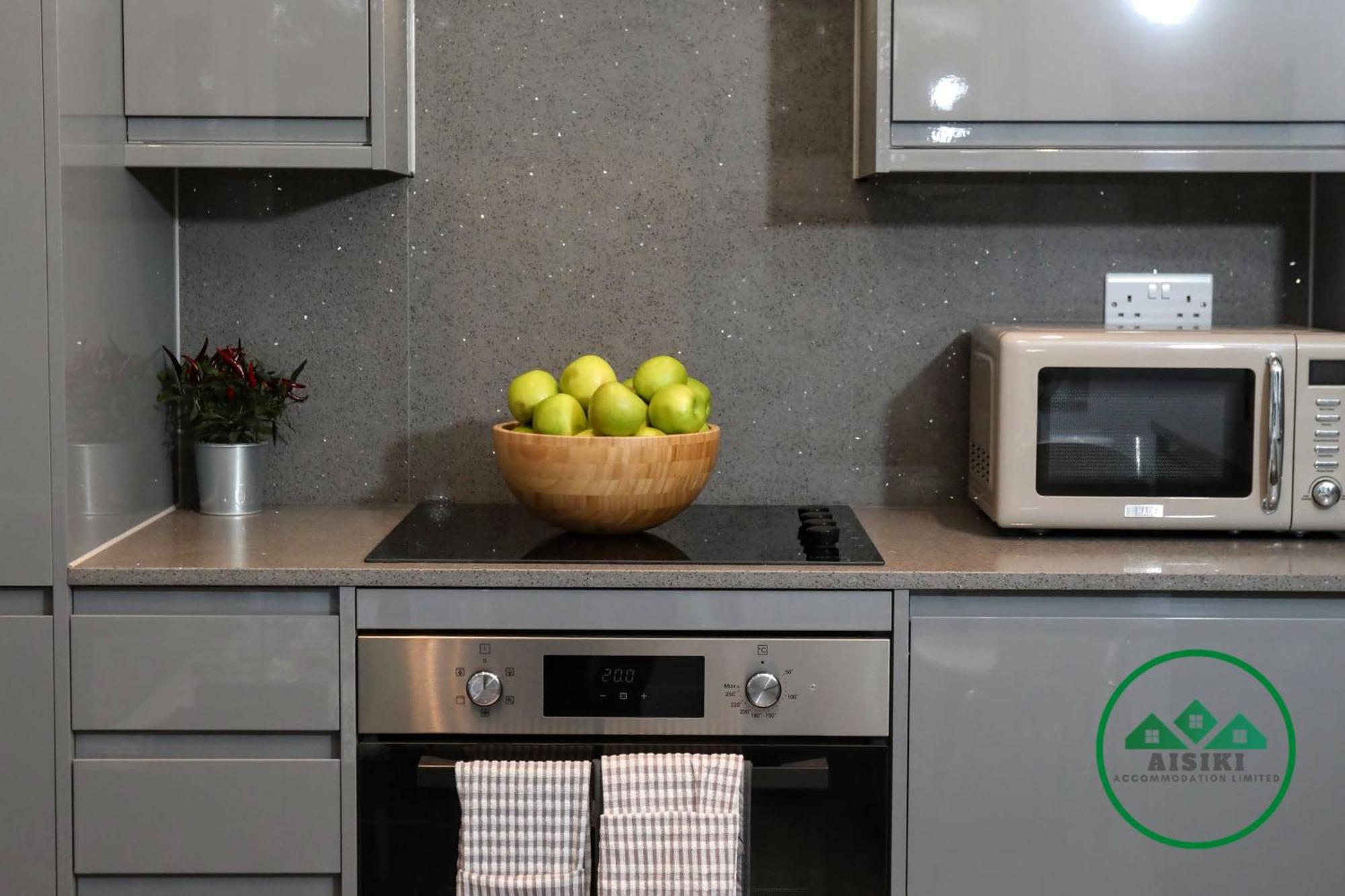 Aisiki Apartments At Stanhope Road, North Finchley, Airconditioned Multiple 2 Or 3-Bedroom, Pet-Friendly Duplex Flats, King Or Twin Beds, Airconditioned & Free Wi-Fi エクステリア 写真